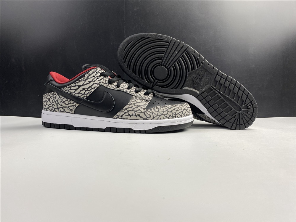 S*p*e ?? nike sb dunk low white cement